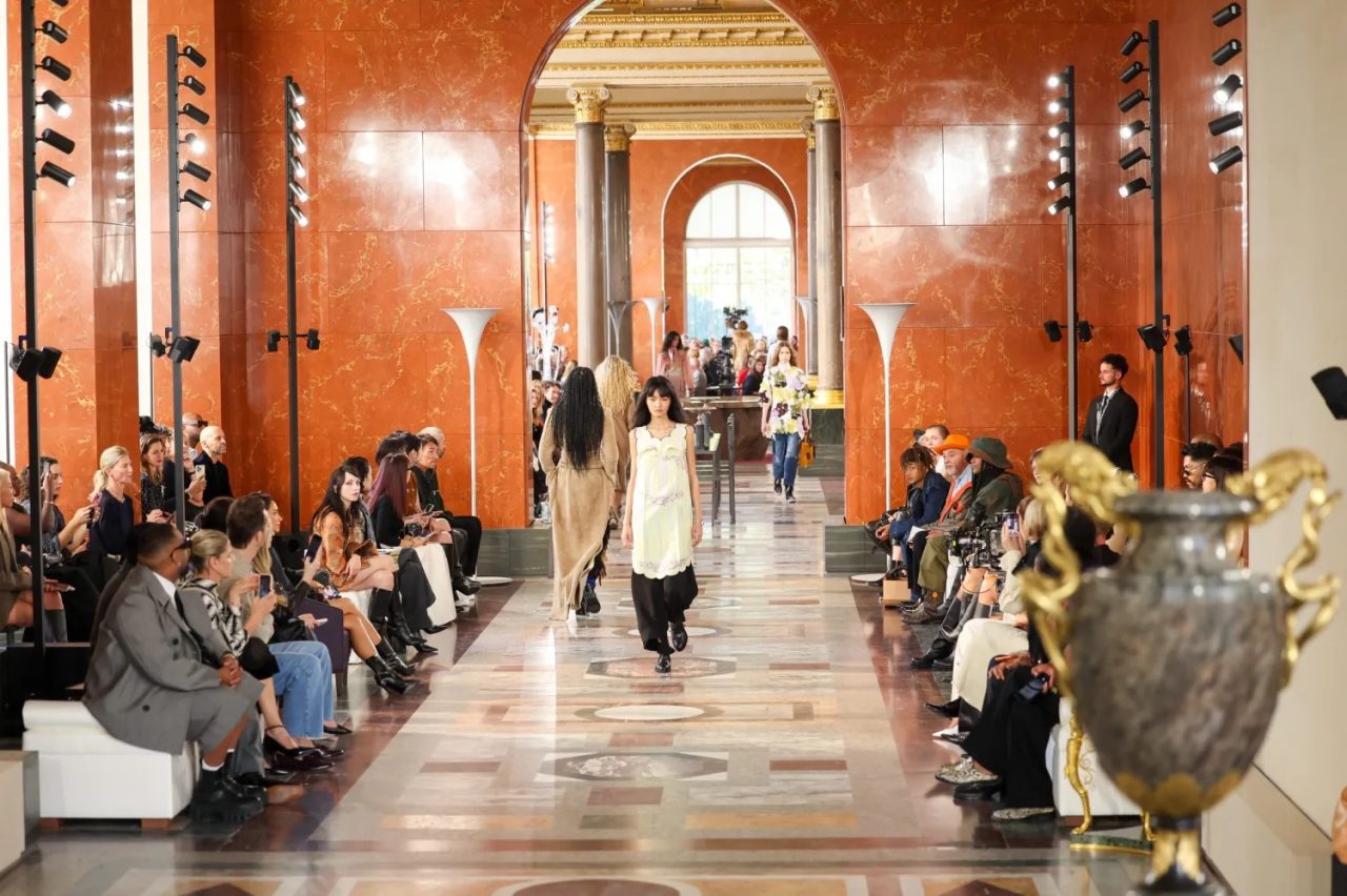 Louis Vuitton Spring/Summer 2026: An Indoor Wardrobe Fit For A Queen