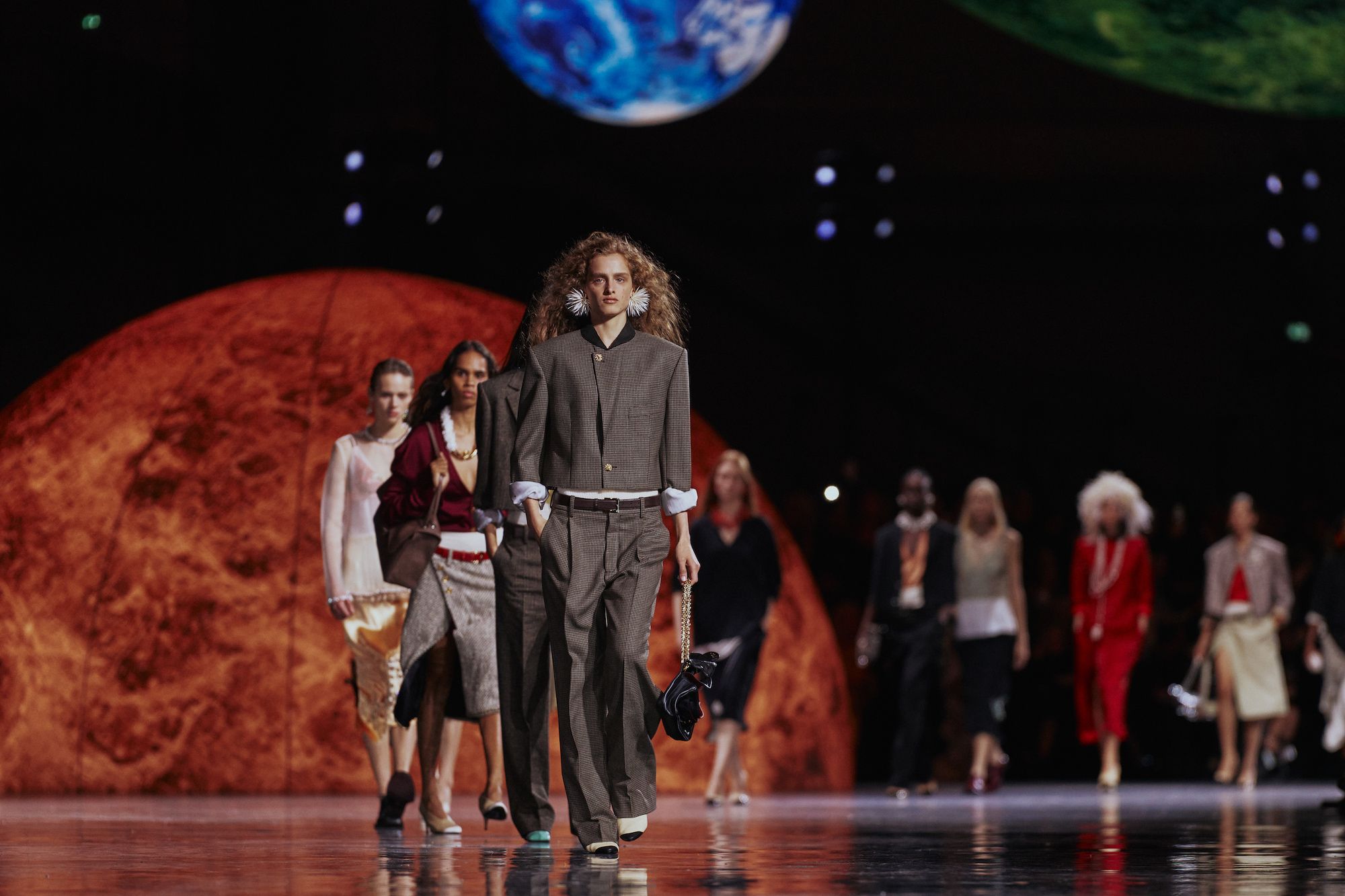 Paris Fashion Week SS26: Best Runway Looks From Chanel, Valentino, Balenciaga, Celine And More