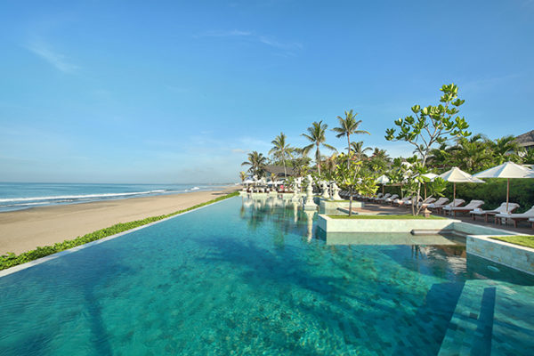 Seminyak Beach Resort—haven of the oasis
